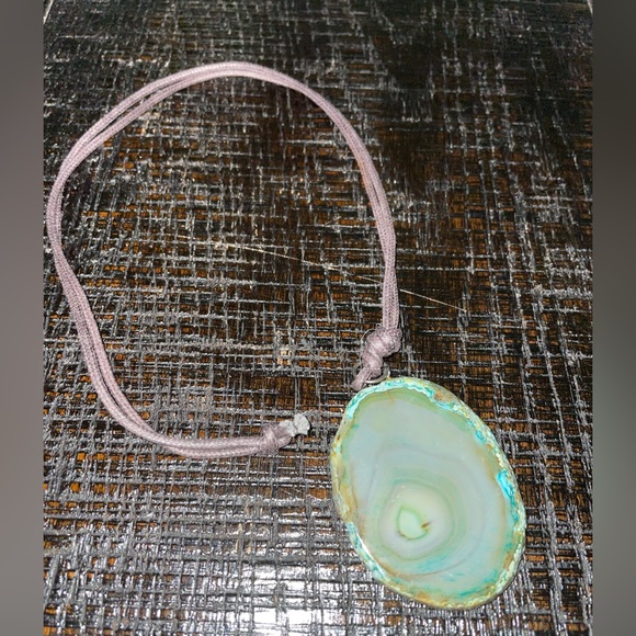 Agate Slice Necklace - Picture 2 of 2